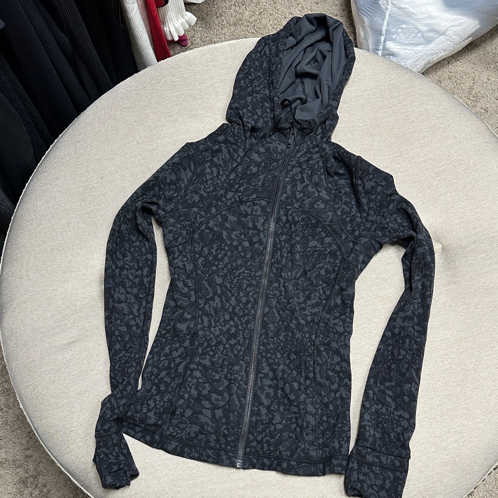 Lululemon Camouflage Zip-Up Hoodie size 4